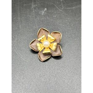 Gold Tone Brushed Flower Brooch Pin Pearl Center Statement Accessory Floral
